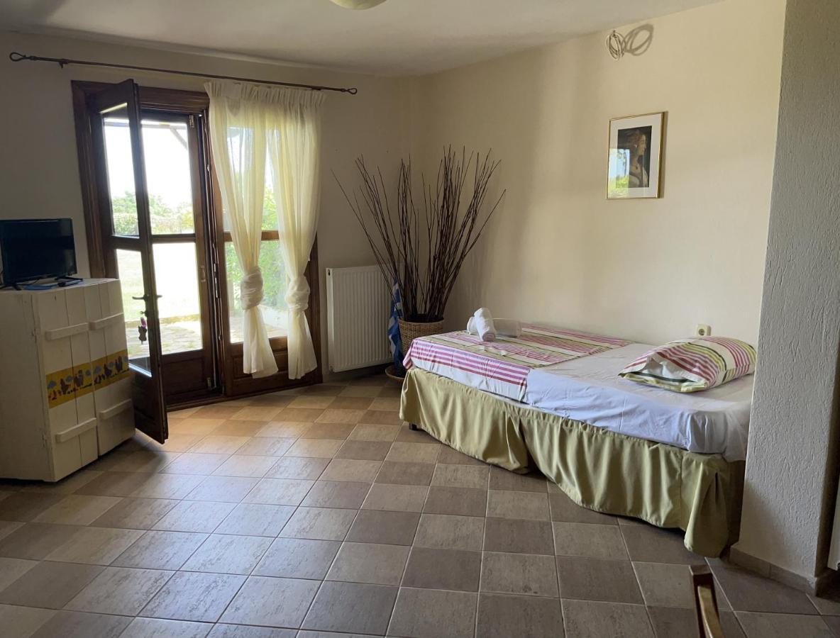 Guesthouse Kaliepia Ierissos Extérieur photo