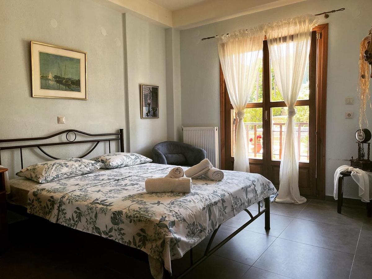 Guesthouse Kaliepia Ierissos Extérieur photo