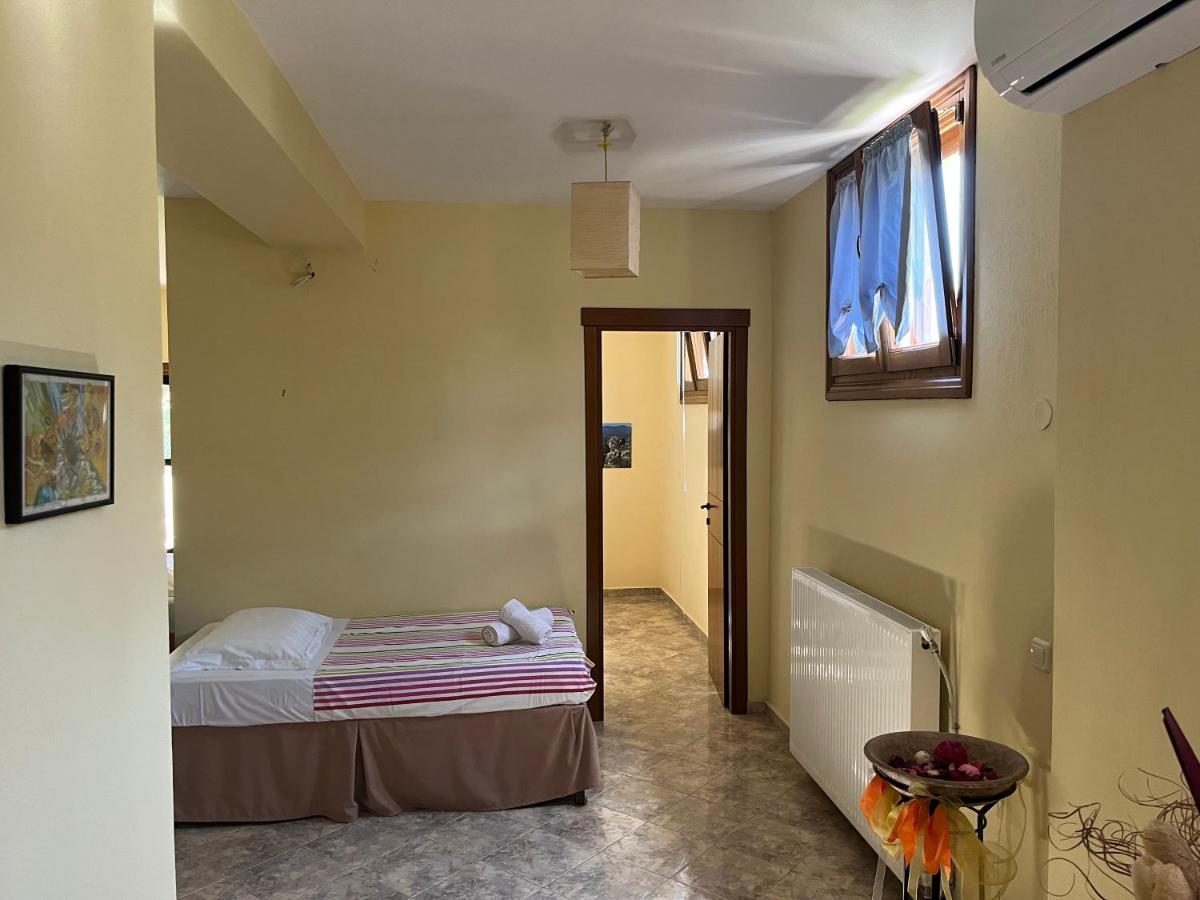 Guesthouse Kaliepia Ierissos Extérieur photo