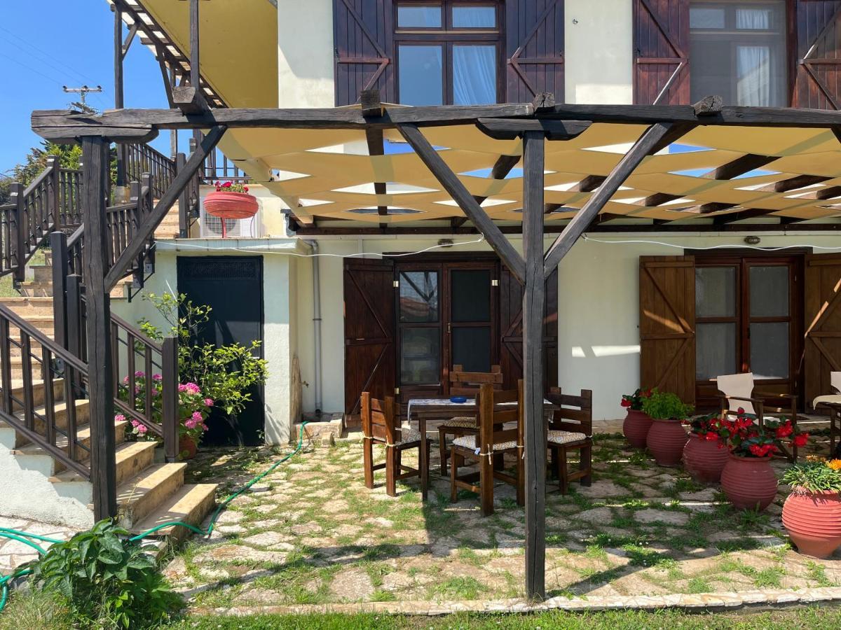 Guesthouse Kaliepia Ierissos Extérieur photo