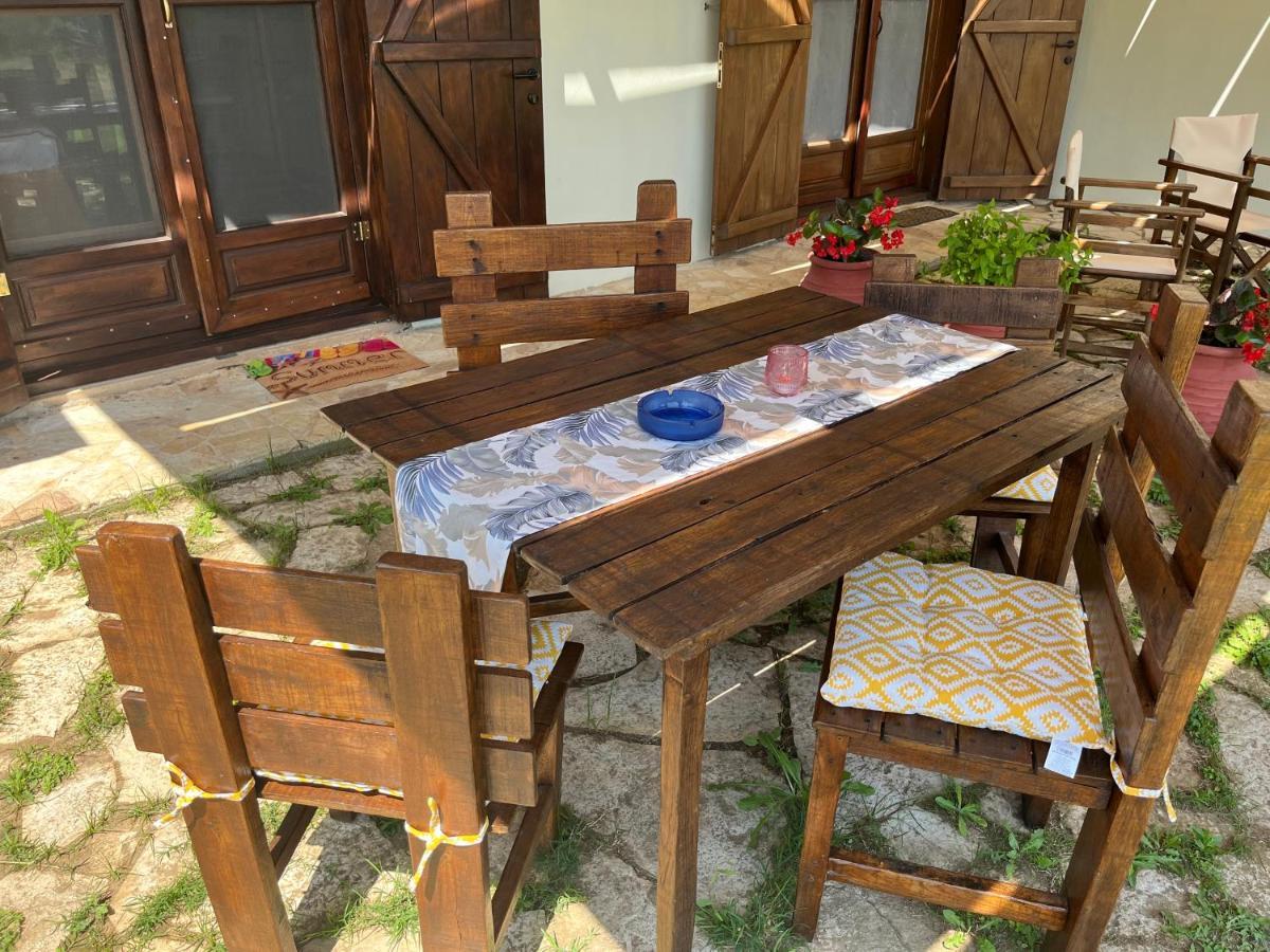 Guesthouse Kaliepia Ierissos Extérieur photo